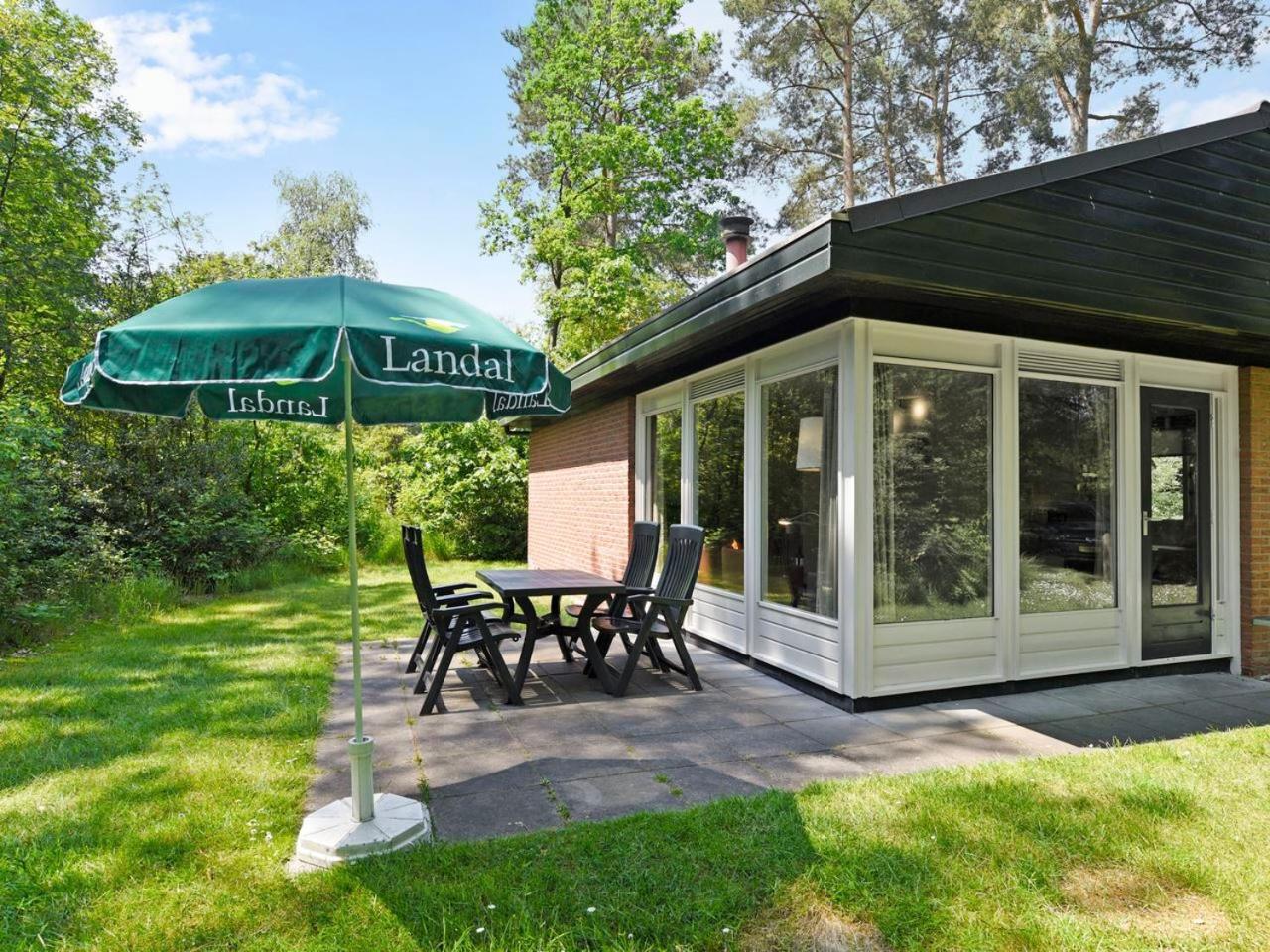 Luxury 4-Person Bungalow In The Holiday Park Landal Twenhaarsveld Holten Chambre photo