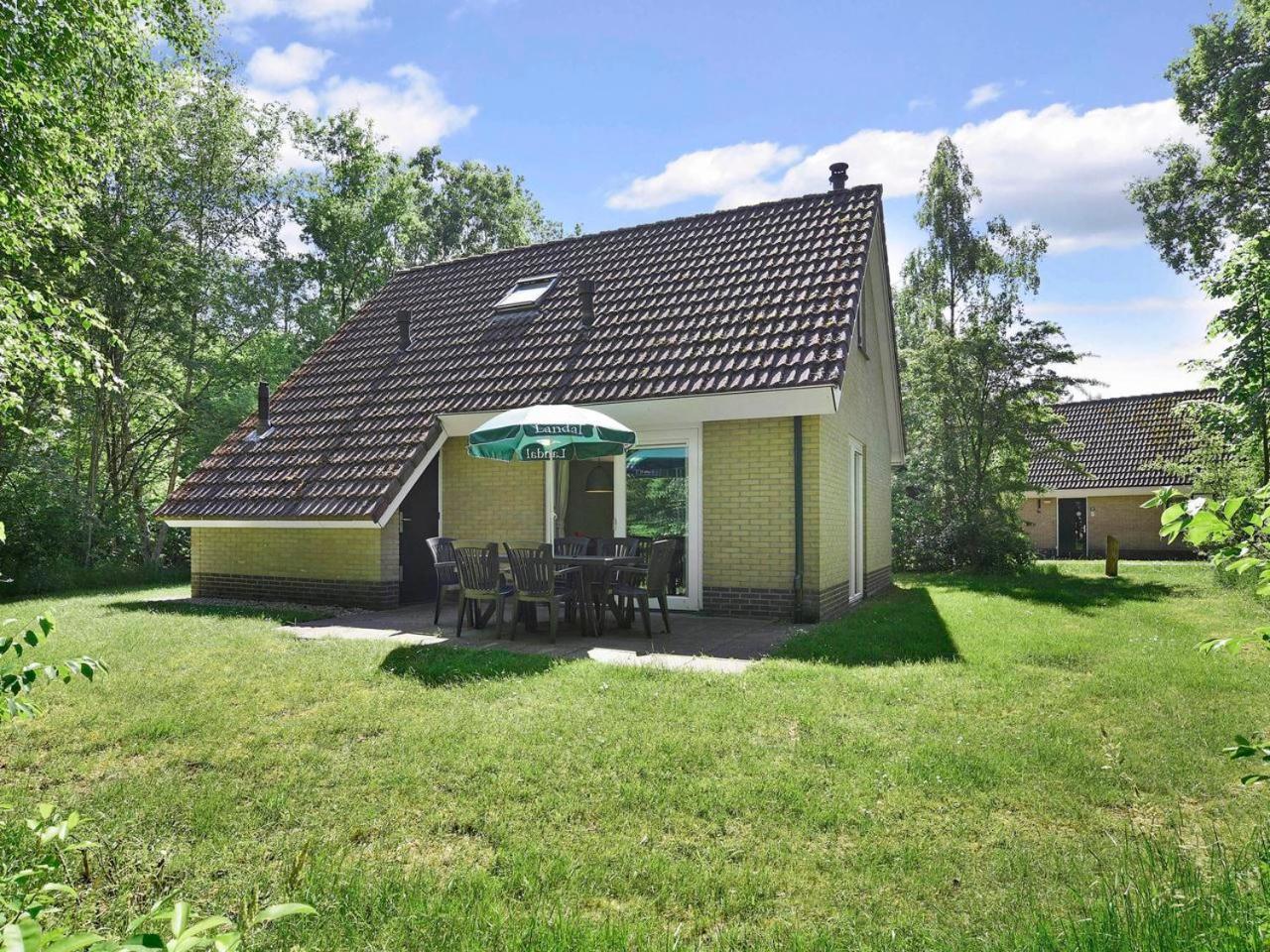 Luxury 4-Person Bungalow In The Holiday Park Landal Twenhaarsveld Holten Chambre photo